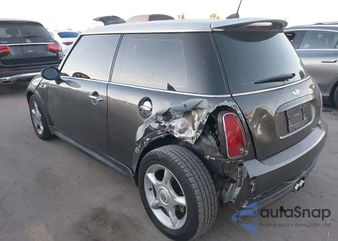 2006 Mini Cooper S from USA, damaged, VIN WMWRE33556TN28736